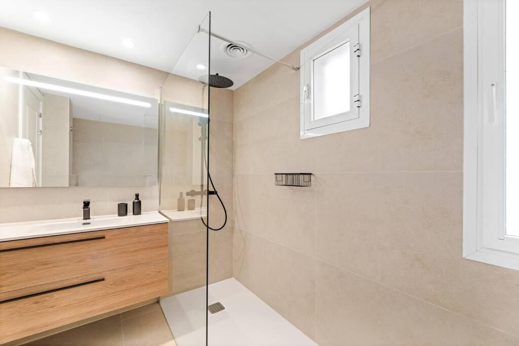 By Riva - Stylish 3 Bedroom Luxury In Naranjos De