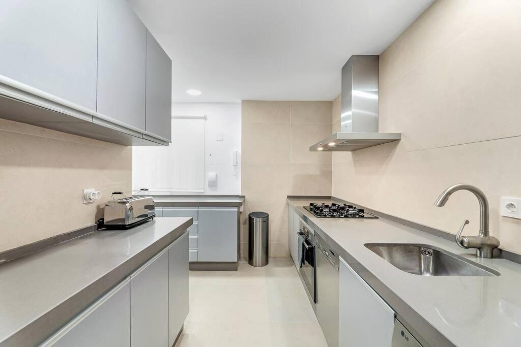 By Riva - Stylish 3 Bedroom Luxury In Naranjos De Appartement